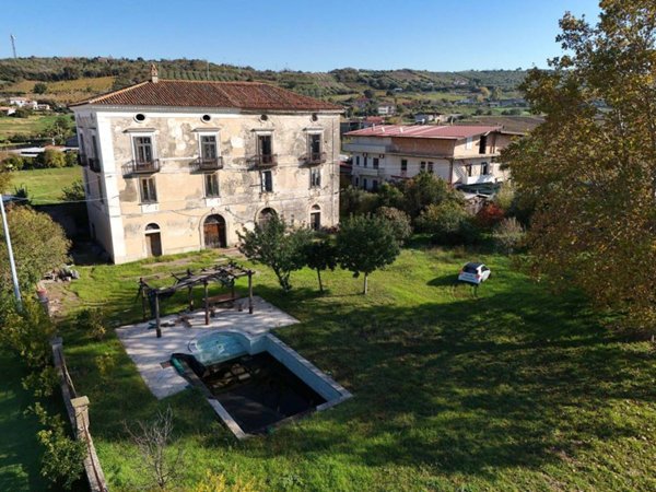 intera palazzina in vendita a Capaccio Paestum