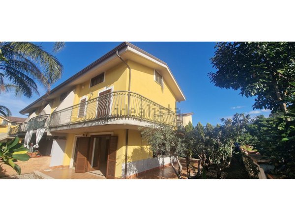 casa indipendente in vendita a Capaccio Paestum