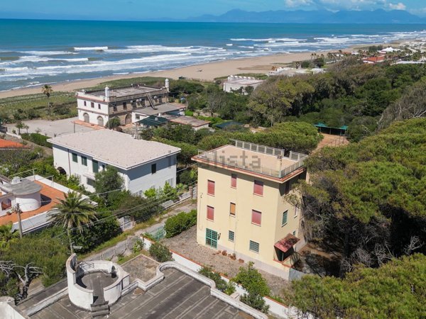 casa indipendente in vendita a Capaccio Paestum