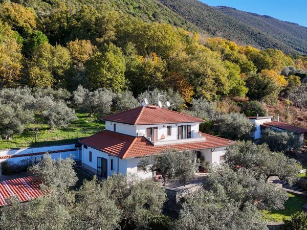 casa indipendente in vendita a Capaccio Paestum