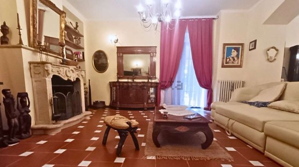 casa indipendente in vendita a Capaccio Paestum