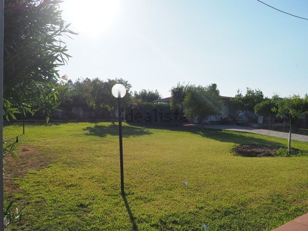 casa indipendente in vendita a Capaccio Paestum in zona Laura