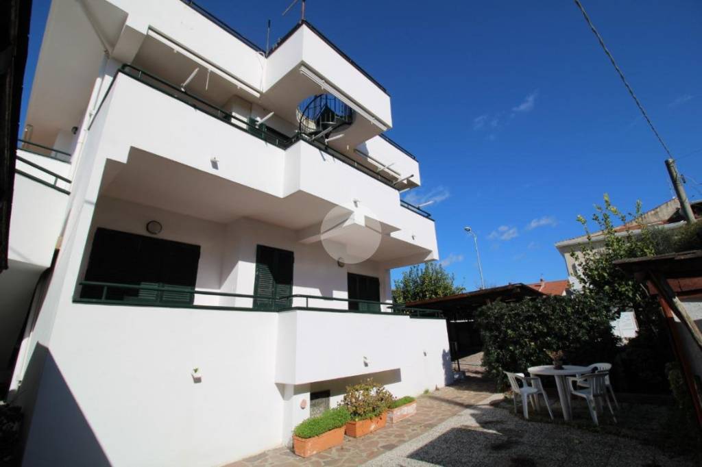 casa indipendente in vendita a Capaccio Paestum in zona Torre/Licinella