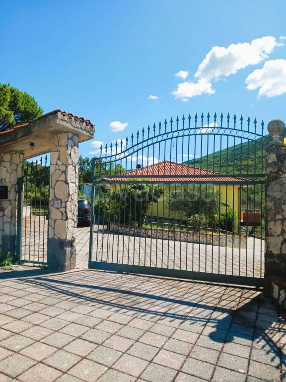 casa indipendente in vendita a Capaccio Paestum