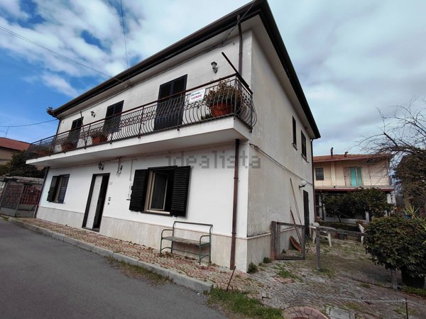 casa indipendente in vendita a Capaccio Paestum in zona Capo di Fiume