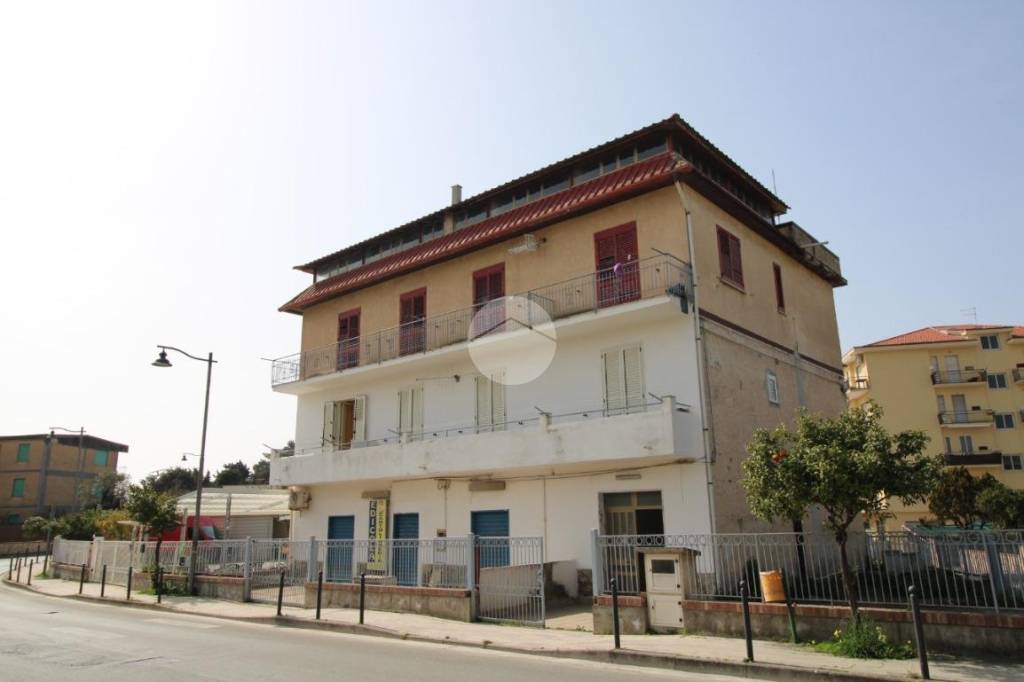 appartamento in vendita a Capaccio Paestum in zona Torre/Licinella