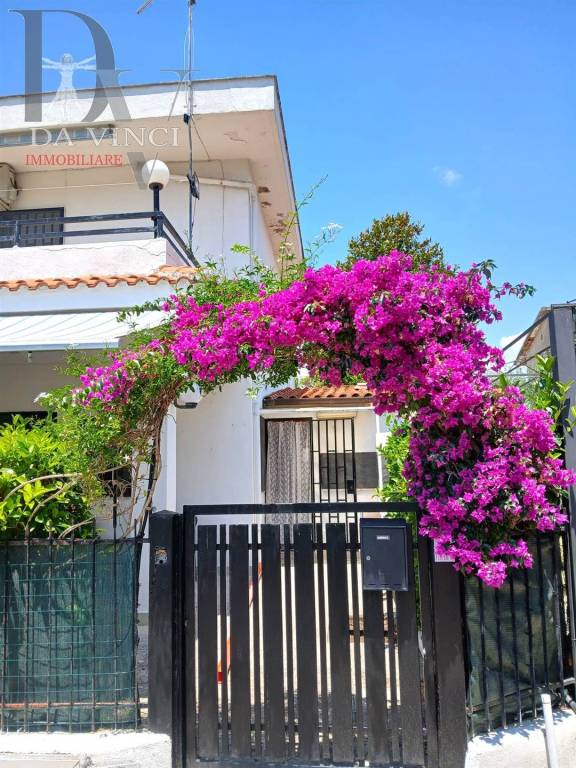 casa indipendente in vendita a Capaccio Paestum in zona Torre/Licinella