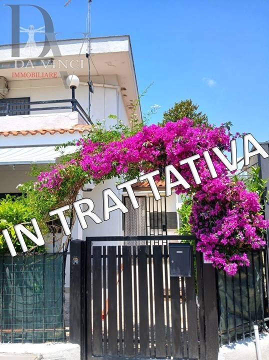 casa indipendente in vendita a Capaccio Paestum in zona Torre/Licinella