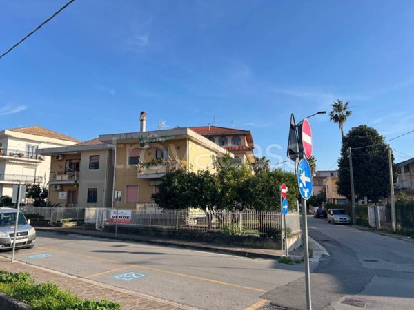 appartamento in vendita a Capaccio Paestum in zona Capaccio Scalo