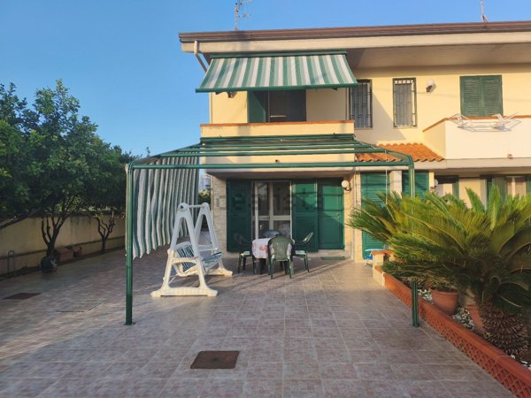 casa indipendente in vendita a Capaccio Paestum