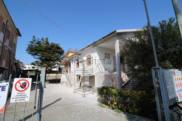 casa indipendente in vendita a Capaccio Paestum in zona Torre/Licinella