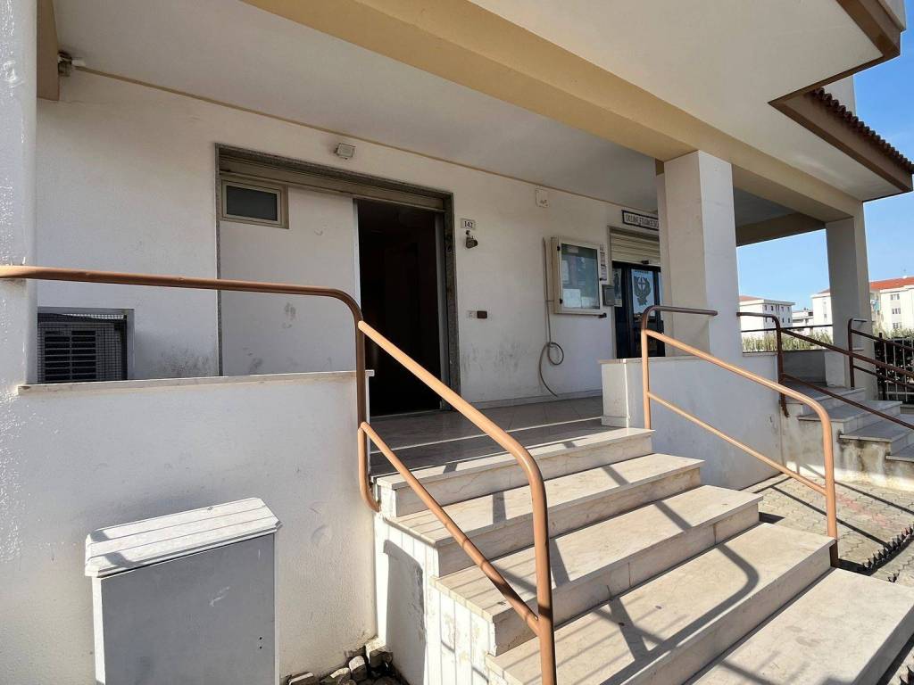 negozio in vendita a Capaccio Paestum in zona Capaccio Scalo
