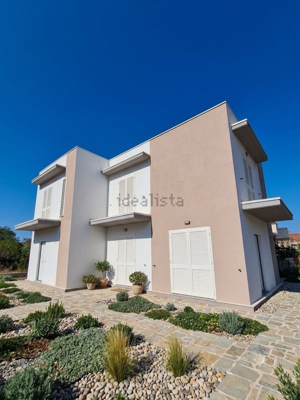 casa indipendente in vendita a Capaccio Paestum in zona Capo di Fiume