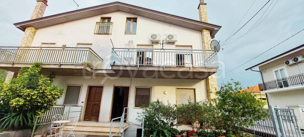 casa indipendente in vendita a Capaccio Paestum in zona Capaccio Scalo