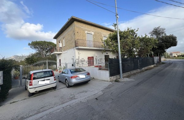 casa indipendente in vendita a Capaccio Paestum