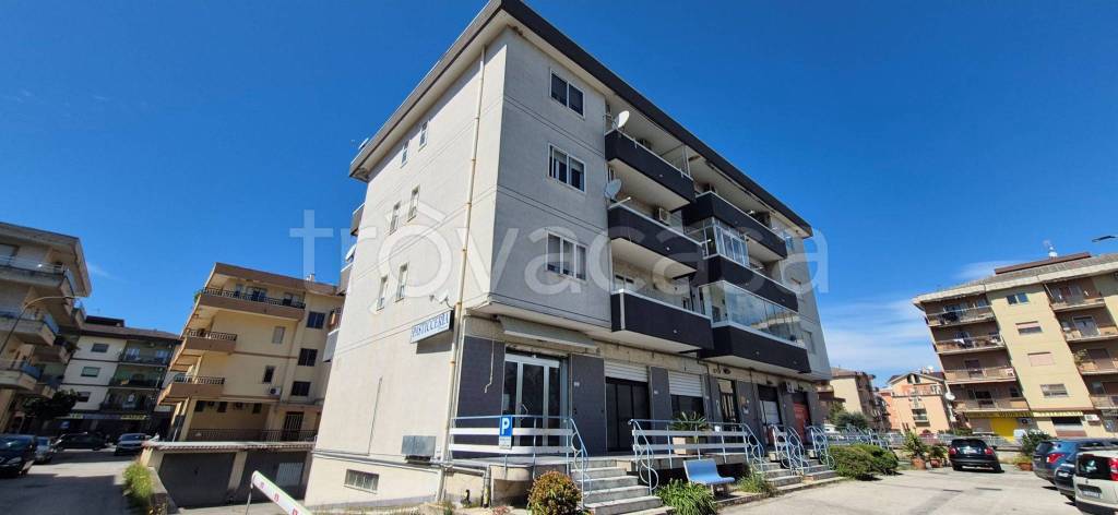 negozio in vendita a Capaccio Paestum in zona Capaccio Scalo