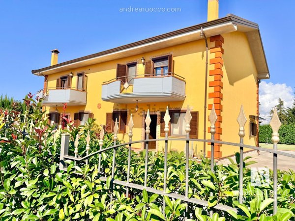 villa in vendita a Capaccio Paestum
