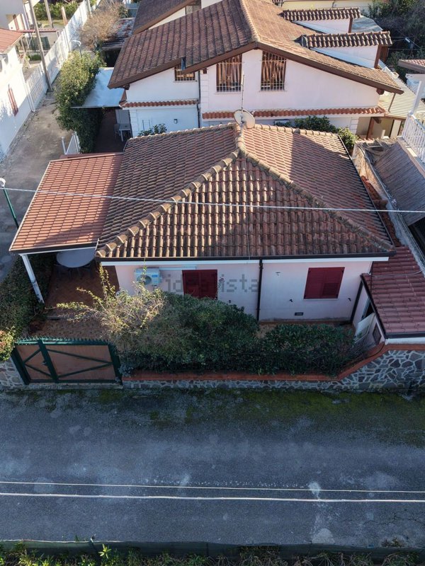 casa indipendente in vendita a Capaccio Paestum