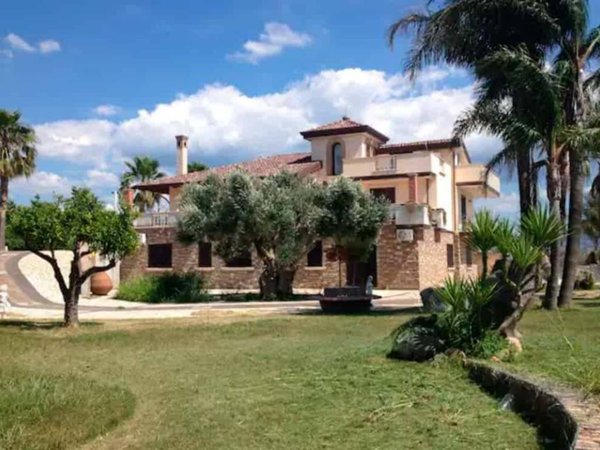 casa indipendente in vendita a Capaccio Paestum in zona S.Venere