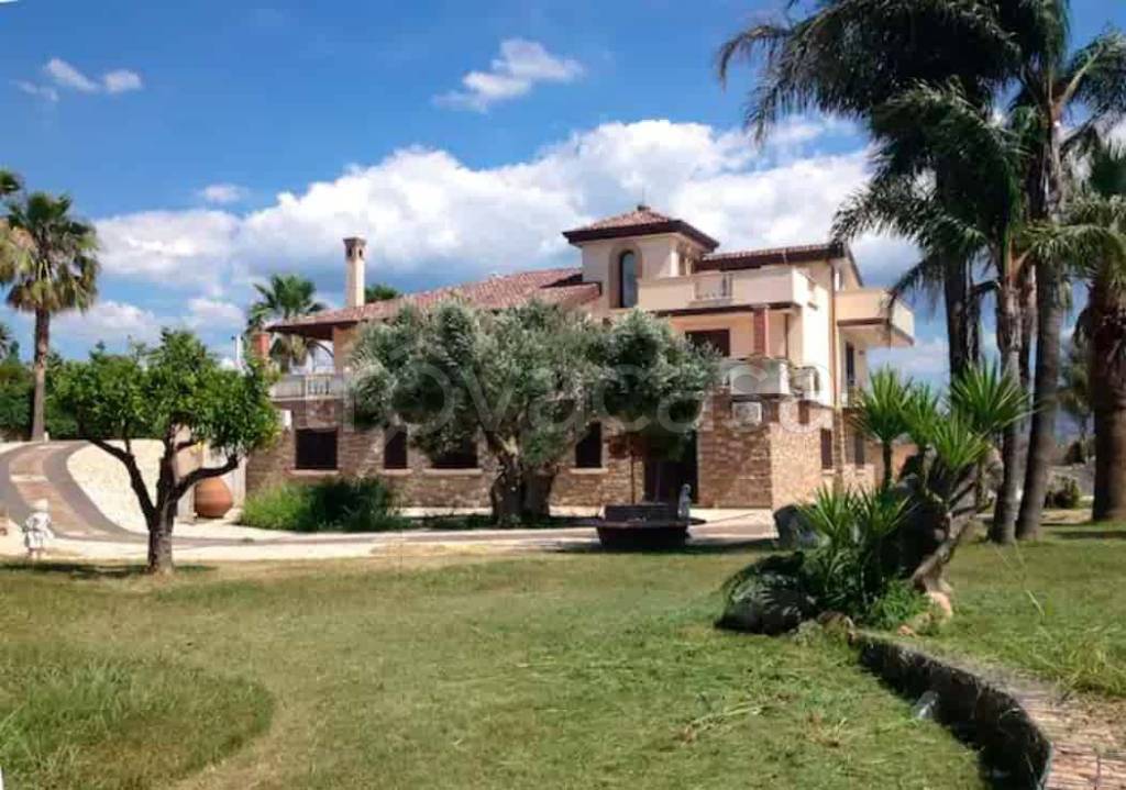 casa indipendente in vendita a Capaccio Paestum in zona S.Venere