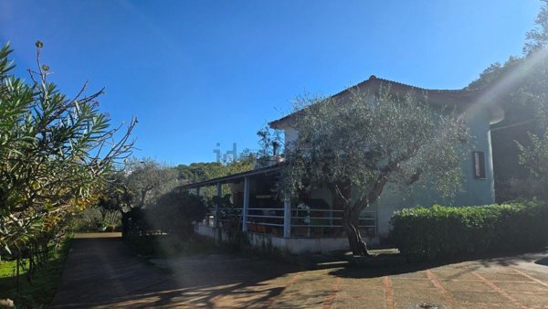 casa indipendente in vendita a Capaccio Paestum