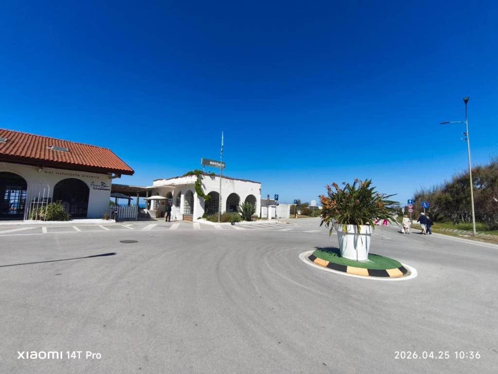 casa indipendente in vendita a Capaccio Paestum in zona Laura