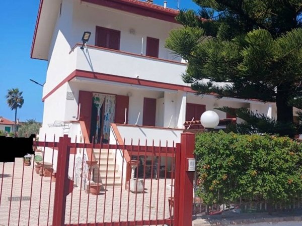 casa indipendente in vendita a Capaccio Paestum in zona Torre/Licinella
