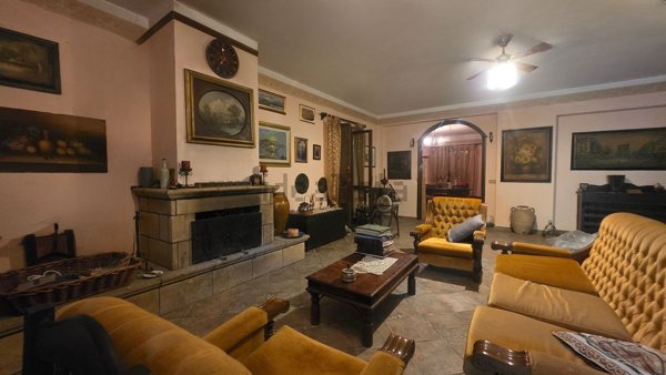 casa indipendente in vendita a Capaccio Paestum in zona Capo di Fiume