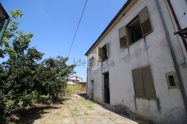 appartamento in vendita a Capaccio Paestum in zona Gromola/Foce Sele