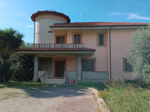 casa indipendente in vendita a Capaccio Paestum in zona Vuccolo Maiorano.