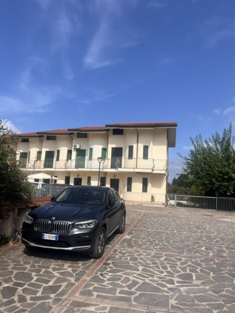 casa indipendente in vendita a Capaccio Paestum in zona Laura