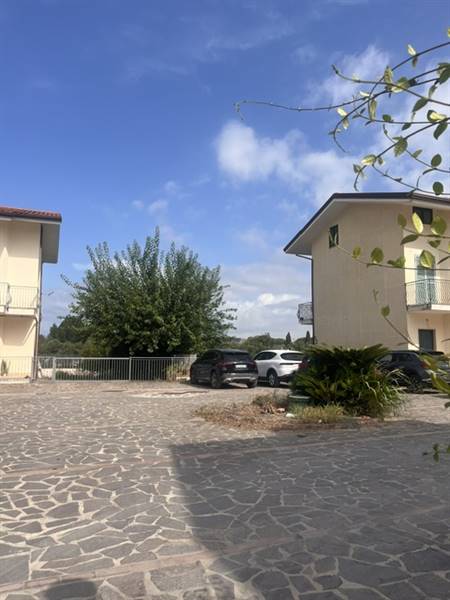 casa indipendente in vendita a Capaccio Paestum in zona Laura