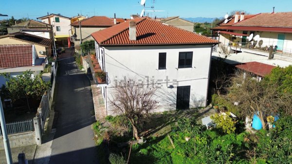casa indipendente in vendita a Capaccio Paestum in zona Capo di Fiume