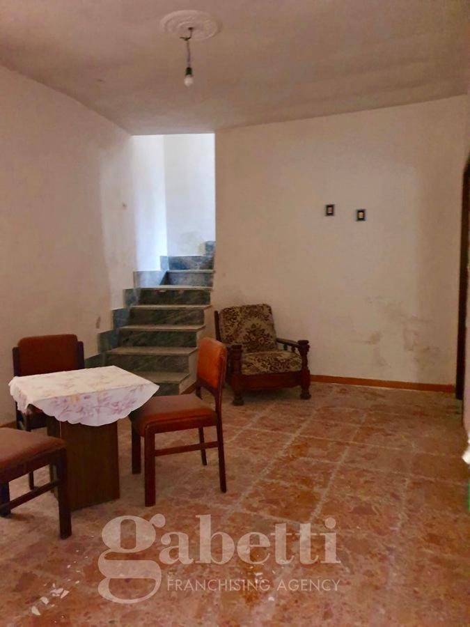 casa indipendente in vendita a Casal Velino in zona Acquavella