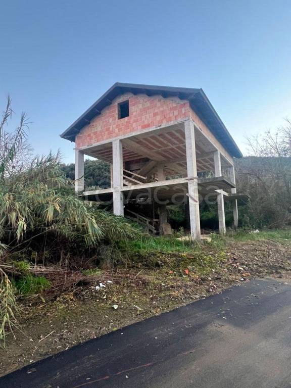 casa indipendente in vendita a Casal Velino in zona Verduzio
