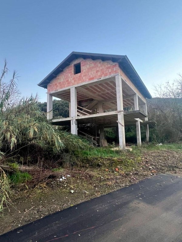 casa indipendente in vendita a Casal Velino in zona Verduzio