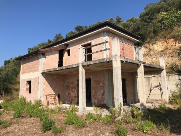 casa indipendente in vendita a Casal Velino