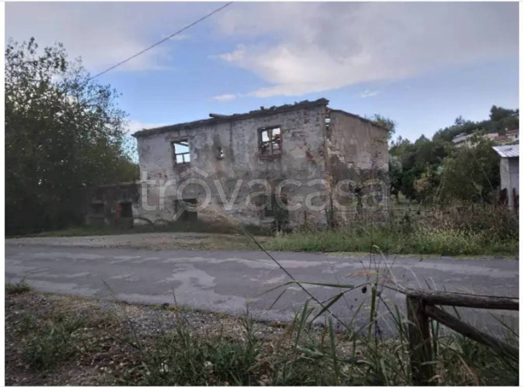 casa indipendente in vendita a Casal Velino
