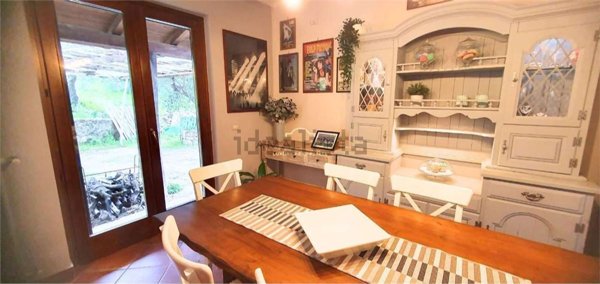 casa indipendente in vendita a Casal Velino