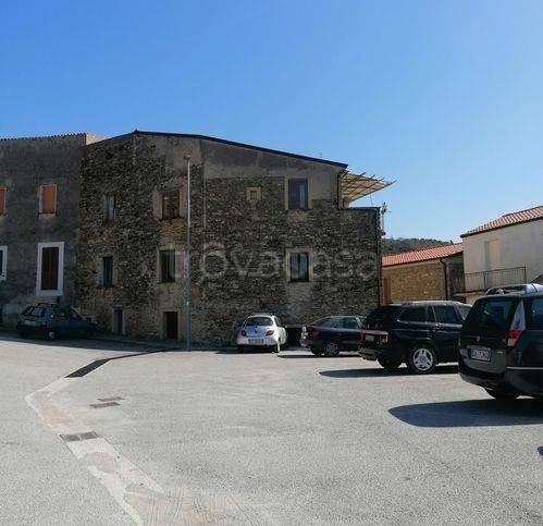 casa indipendente in vendita a Casal Velino in zona Acquavella