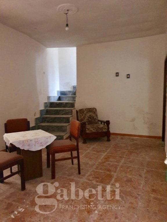 casa indipendente in vendita a Casal Velino in zona Acquavella