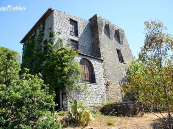 casa indipendente in vendita a Casal Velino