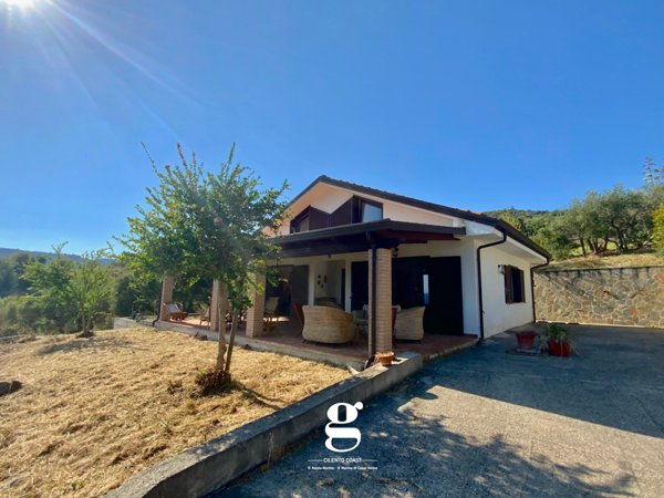 casa indipendente in vendita a Casal Velino in zona Marina di Casal Velino
