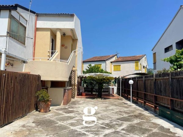 appartamento in vendita a Casal Velino in zona Marina di Casal Velino