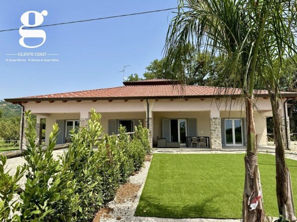 casa indipendente in vendita a Casal Velino