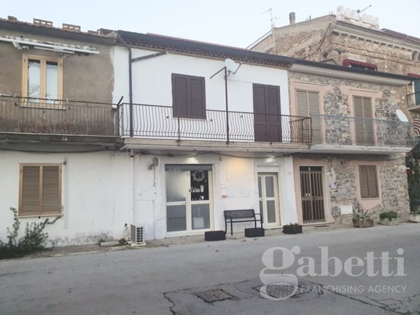 negozio in vendita a Casal Velino in zona Marina di Casal Velino