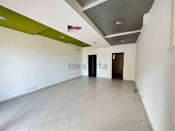 locale commerciale in vendita a Casal Velino