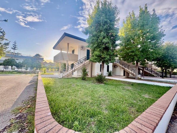 appartamento in vendita a Casal Velino in zona Marina di Casal Velino