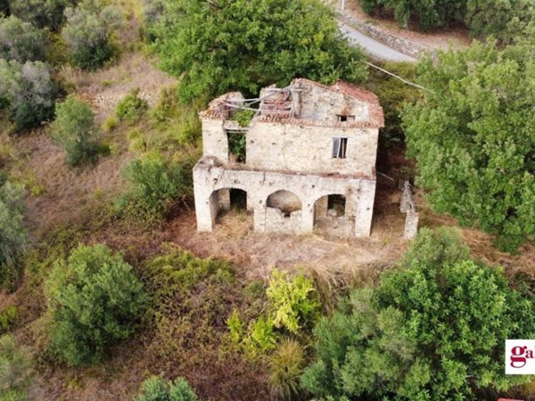 casa indipendente in vendita a Casal Velino