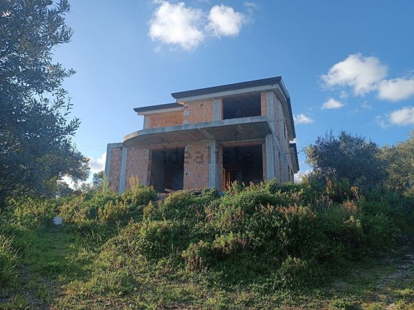 casa indipendente in vendita a Casal Velino